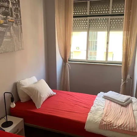 Lovely 2-Bed Apartment In Lisbon Center Lisboa